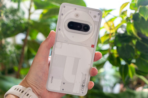 お手ごろ価格の3眼スマホ Nothing Phone(3a)実機レビュー。カメラは想像以上、Essential Keyはアップデートに期待 画像