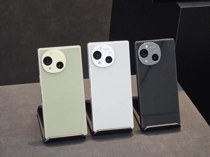 シャープ「AQUOS R10」発表。“自然に働くAI”をハカセと体験(スマホ沼) 画像