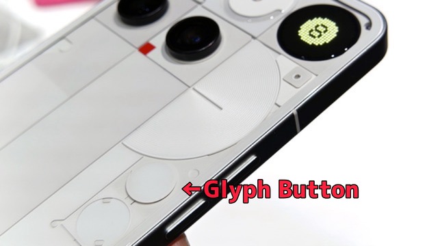 Nothing Phone (3) 実機を最速チェック。背面LEDから丸窓のドット表示に。更なる謎ボタン、そしてヘッドフォンも(スマホ沼)