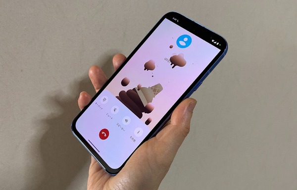 電話中にうんちサウンド送信もできる「音声絵文字」って？　独自機能もあるPixel 8aのお得度（Google Tales）
