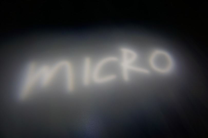 パナソニック、マイクロLED「μPLS」を用いた次世代照明器具コンセプトを発表。ピクセル光源で空間を演出