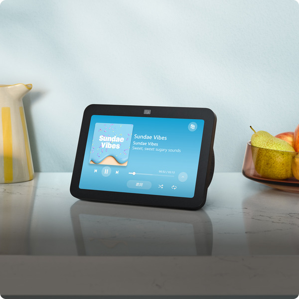 アマゾンEcho Show 8 (第3世代)発売。空間オーディオ技術採用、ビデオ通話や「呼びかけ」対応スマートディスプレイ 画像