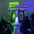 プロンプトで画像生成ストリートファイトするAIアーケードゲーム大会「VS AI街頭對戰」、台湾で世界大会決勝（CloseBox）