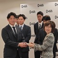 ベイスターズ新入団選手が南場会長と名刺交換。ルーキーが知らなかった「DeNAってなんの会社？」をオーナー自ら熱血講義