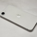 iPhone 16e の実機に触れて“e”の意味がわかった……というか聞きました（スマホ沼）