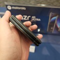 折り畳みスマホmotorola razr 40 ultra、7月21日発売。キャリアではIIJmio独占販売