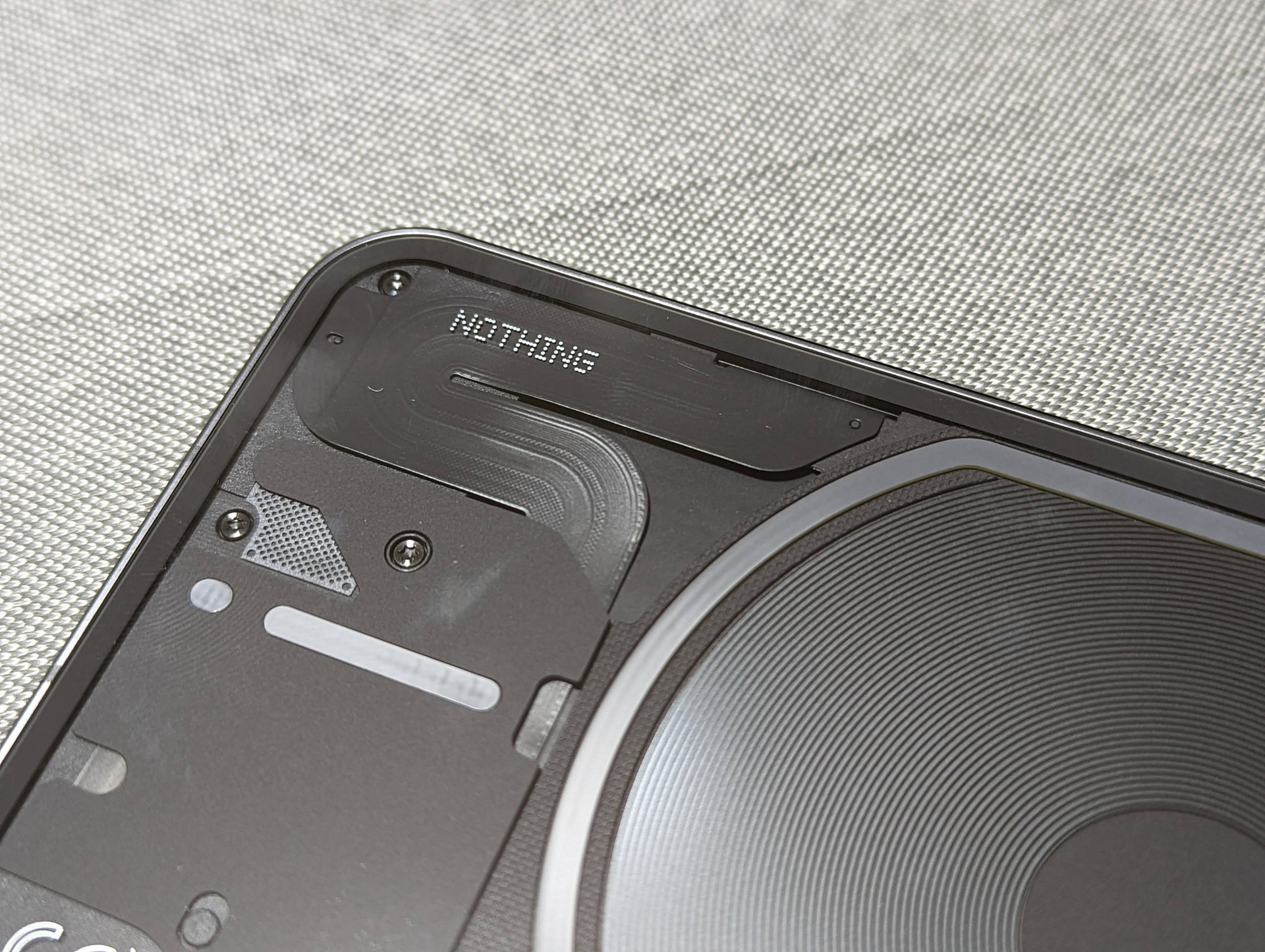 Nothing Phone (1)が8月2日に先行店頭販売、渋谷KITH TOKYOで | テクノエッジ TechnoEdge