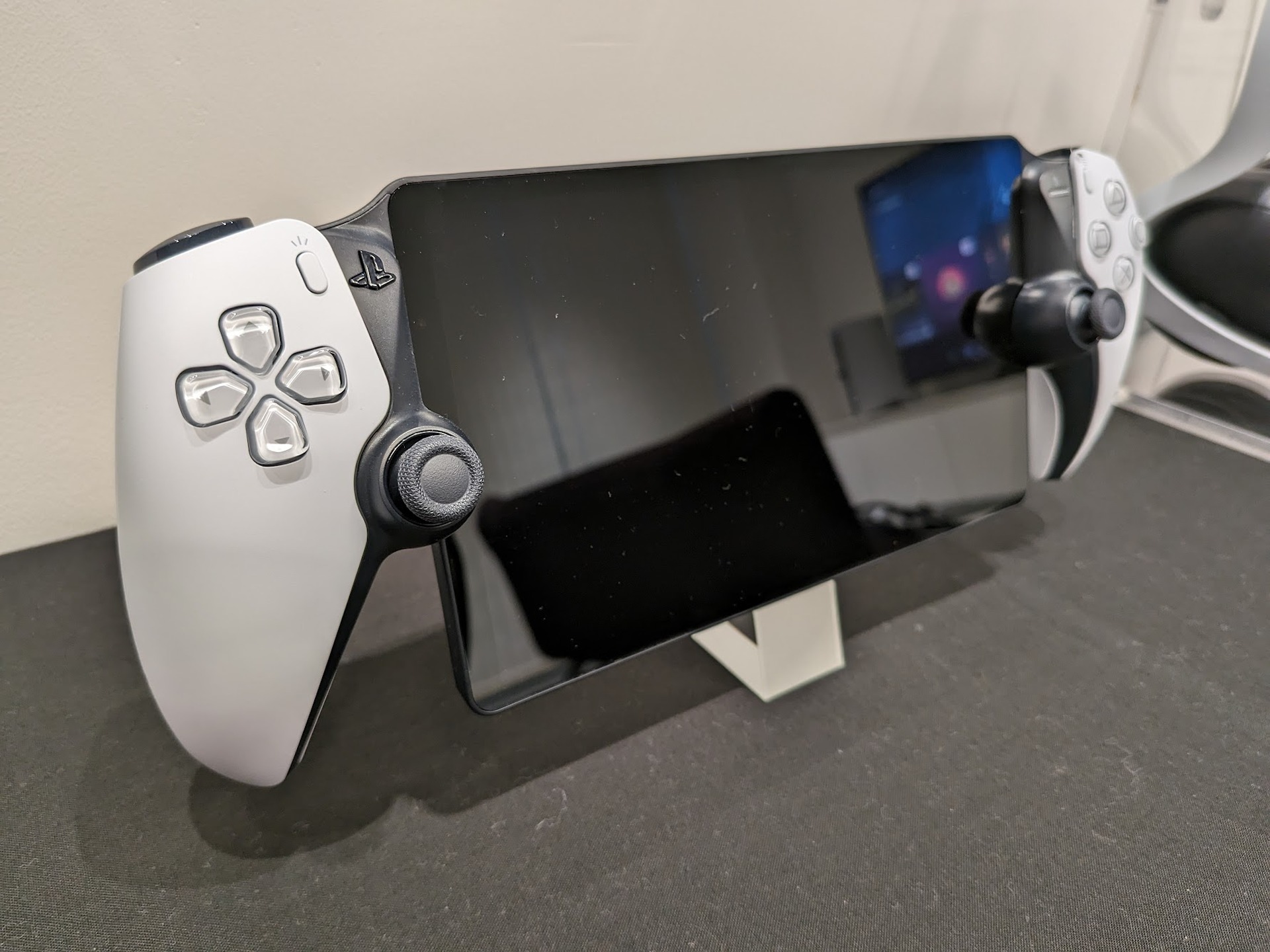 ソニーの新型ハード『PlayStation Portalリモートプレーヤー』発表
