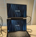 VAIOが世界最軽量モバイルディスプレイ『VAIO Vision+ 14』発表。カーボン立体成型で超薄堅牢、縦デュアル対応スタンド兼カバー付属