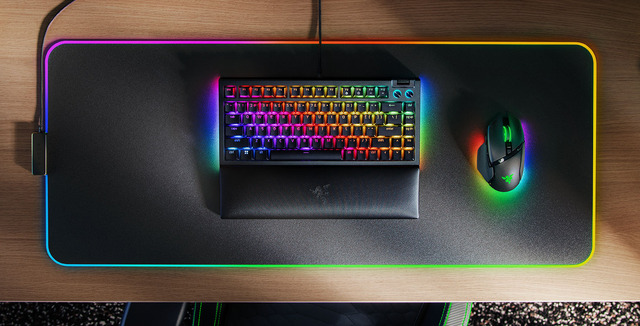 Razer BlackWidow V4 75%発売。省スペースでホットスワップ対応のゲーミングキーボード