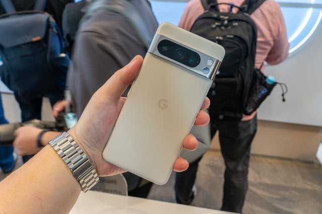 Google Pixel 8、Pixel 8 Pro発表。AIとカメラ大幅強化、7年間のアプデ保証