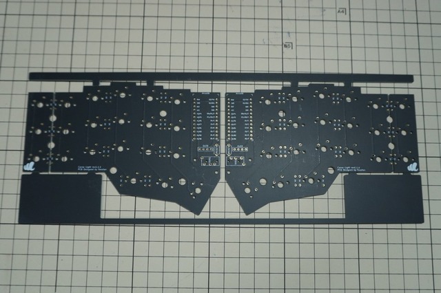 キーボード沼聖地で入手した自作キット「Corne Cherry Light」、組み立てへ進む。だがしかし（小寺信良）