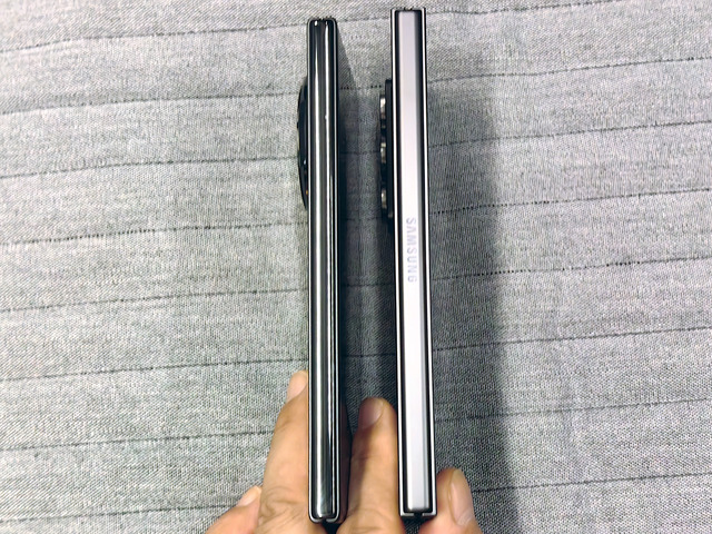 薄型折りたたみスマホ対決！世界最薄 VS Galaxy最薄（スマホ沼）