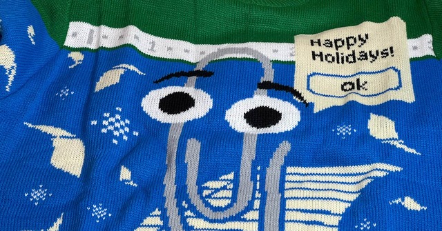 レビュー：マイクロソフトのクソダサセーターWindows Ugly Sweater  Clippyエディション（笠原一輝）