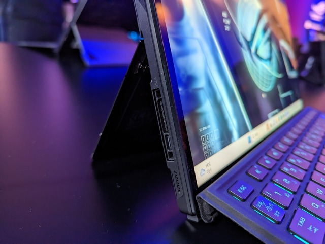 ASUS、ROG Flow Z13発表。第13世代Core i9にRTX 4060搭載の13.4型ゲーミングタブレット