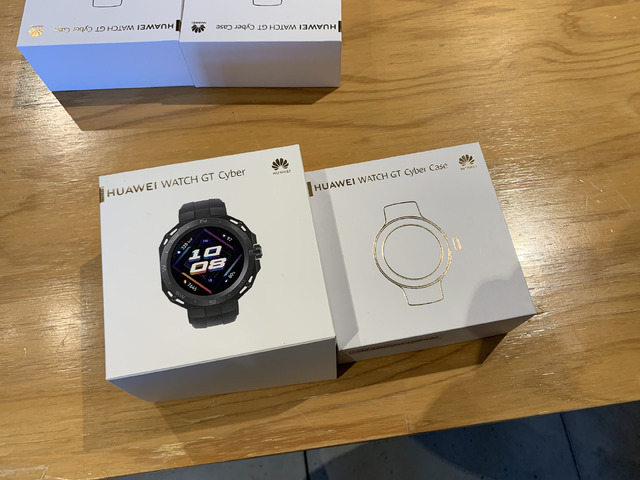 HUAWEI WATCH GT Cyber国内発表。ケース着せ替えで別モデル感覚の新機軸スマートウォッチ